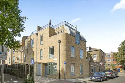 Avery Walk, London, SW11