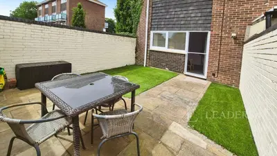 Bishopsfield Road, Fareham, PO14