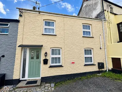 Edgecumbe Road, Lostwithiel, PL22