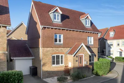 Lewis Road, Hawkinge, CT18