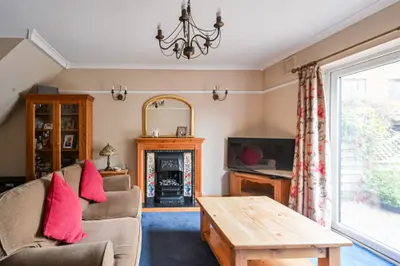 59 Wrexham Road, London