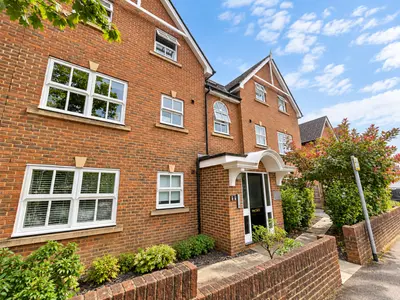 Union Street, Farnborough, GU14