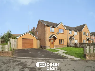 Clos Tir-Y-Pwll Newport, NP11