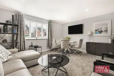 All Hallows Road, Caver, RG4