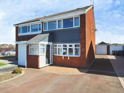 Fair Isle Drive, Nuneaton, Warwickshire, CV10
