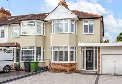 Meadway, Hoddesdon, EN11