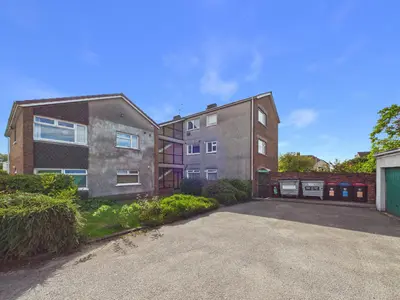 Heol Lewis, Rhiwbina, CF14