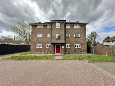 Teviot Avenue, Aveley, RM15