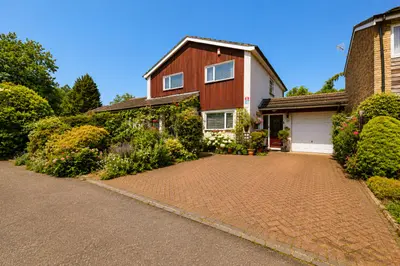 Whitney Drive, Stevenage, Herts, SG1 4BJ
