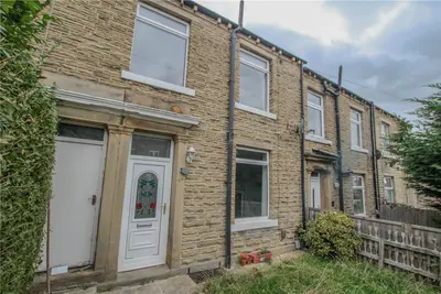 Brook Street, Moldgreen, HD5