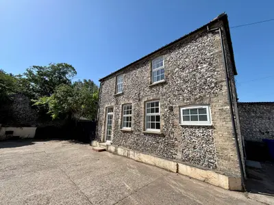 London Road, BRANDON