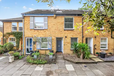 Holm Oak Close, London, SW15