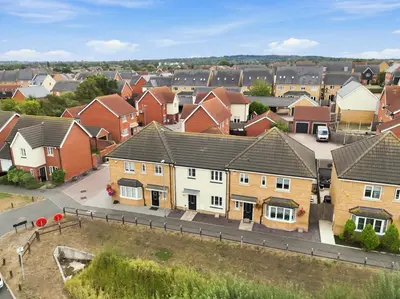 Warwick Crescent, Dunton Fields, Basildon, SS15