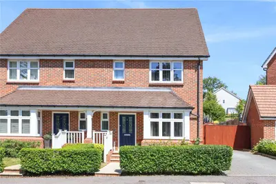 Consort Drive, Leatherhead, Surrey, KT22 0AS