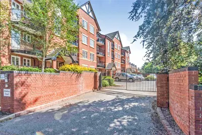 Hagley Road, Birmingham, B17