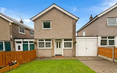 Llwyn Hudol, Bangor, LL57
