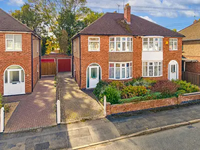 Roehampton Drive, Wigston, LE18