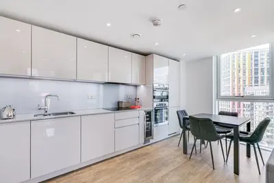 Flat 9, Haydn Tower, 50 Wandsworth Road, London