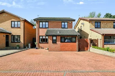 Campbell Crescent, Bothwell, South Lanarkshire, G71