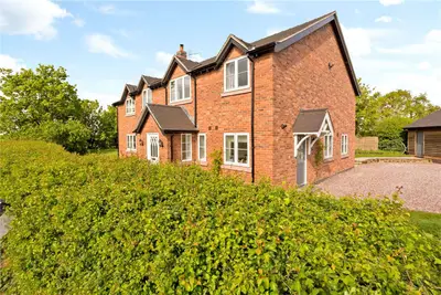 Village Road, Dunham On The Hill, Frodsham, WA6 0NN
