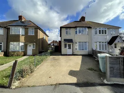 Cromer Close, Uxbridge