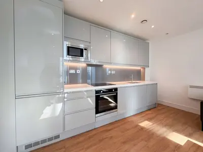 West Gate, London, W5