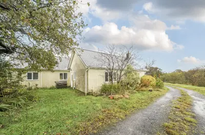 Meinciau, Kidwelly, SA17