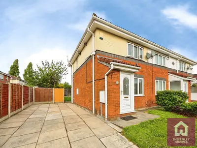 Newry Road, Eccles, M30