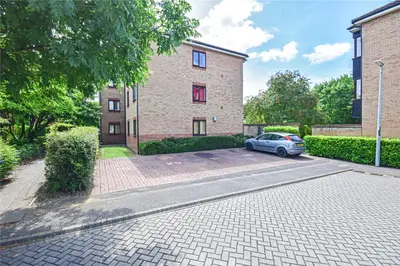 Loris Court, Cambridge, CB1