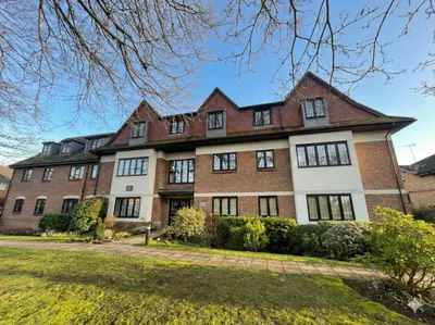 Epsom Road, Leatherhead, KT22