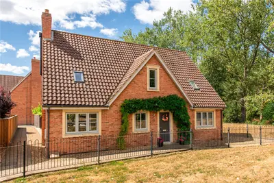 Woodall Close, Middleton, MK10