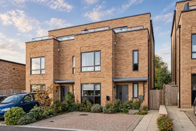 Mary King Close, Standish, GL10