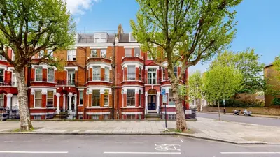 Sutherland Avenue, London, W9