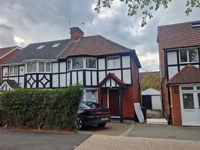Vivian Avenue, Wembley
