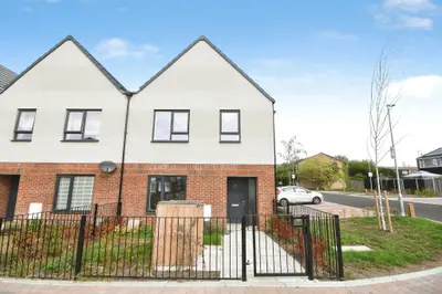 Clarendon Mews, Pitsea, SS13