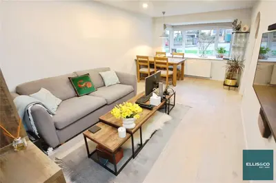 Greenway Close, Friern Barnet, N11