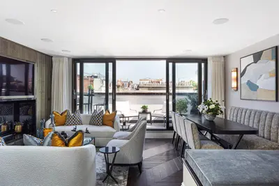 Kensington, W8 5PQ