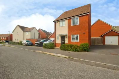 Gibson Place, Longhedge, SP4