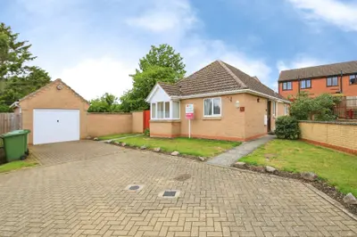 Rosewood Close, Yaxley, PETERBOROUGH