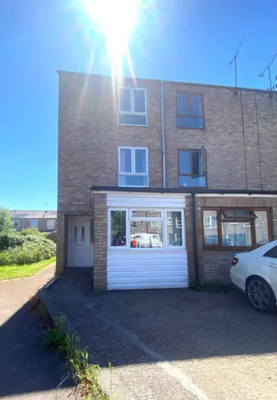 Barton Crescent, Leamington Spa, CV31 1SH