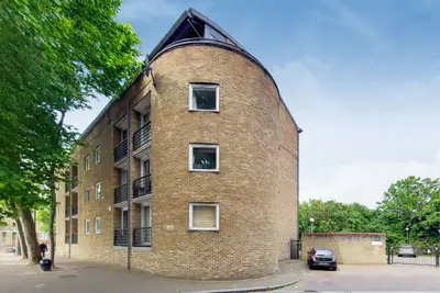 1 Lock Keepers Heights, 117 Brunswick Quay, London