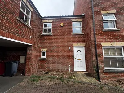 Walker Crescent, Slough, SL3