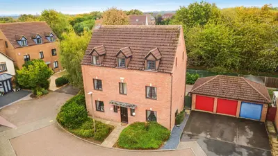 Darby Close, Shenley Lodge, Milton Keynes, MK5 7EX