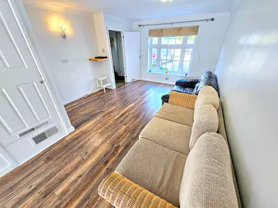 Bassett Way, Greenford, UB6