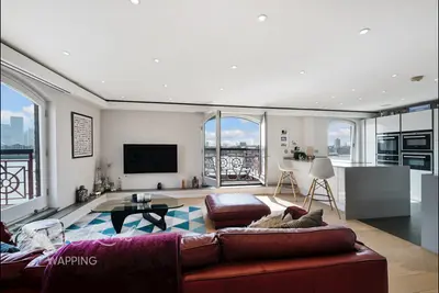Trafalgar Court, Wapping Wall, E1W