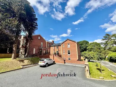 Prestbury Road, Macclesfield, SK10