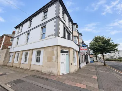 Seaside, Eastbourne, BN22 7NG