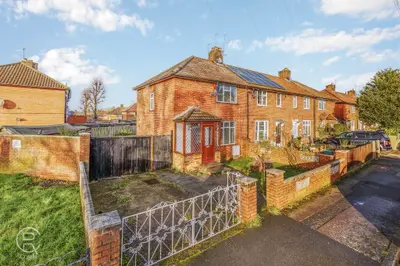 Laurie Road, London, W7 1BL