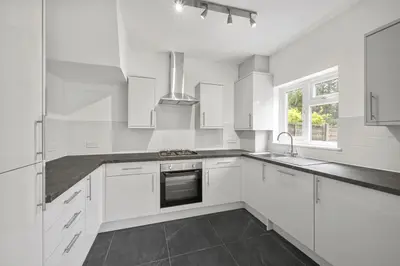 Cannon Close, Raynes Park, SW20