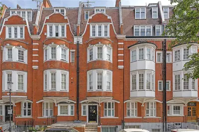 Sloane Court West, Chelsea, SW3